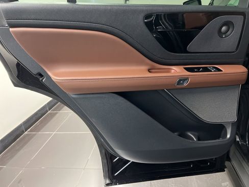 New 2026 Lincoln Aviator Reserve w/ Jet Appearance Package image 36