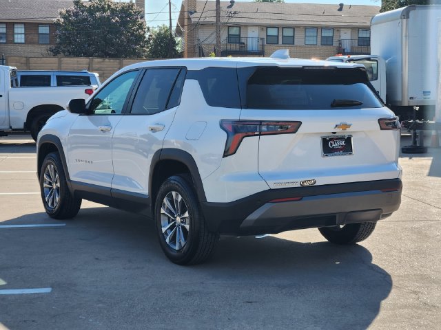 Used 2026 Chevrolet Equinox LT FWD image 3