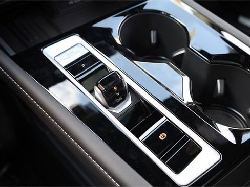 New 2026 Volkswagen Atlas Cross Sport SE image 17