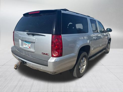 Used 2013 GMC Yukon XL SLT w/ SLT-2 Equipment Package image 3