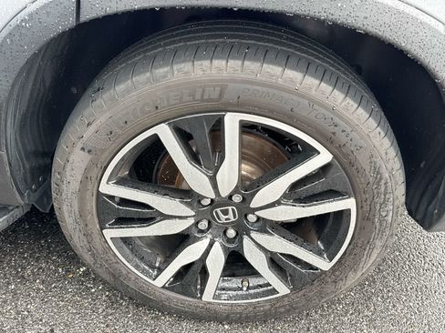 Certified 2021 Honda Pilot Touring image 5