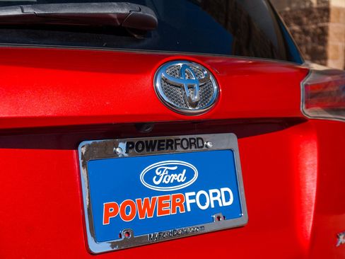 Used 2016 Toyota RAV4 XLE image 19