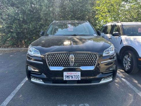 Used 2020 Lincoln Aviator Reserve w/ Equipment Group 201A AWD/4WD image 2