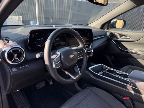 Used 2025 Chevrolet Equinox LT image 26