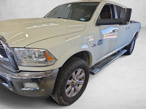 Used 2018 RAM 2500 Longhorn image 2
