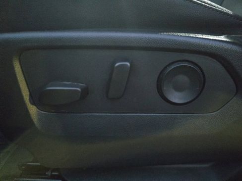 Used 2022 GMC Sierra 1500 SLT w/ SLT Premium Plus Package image 28