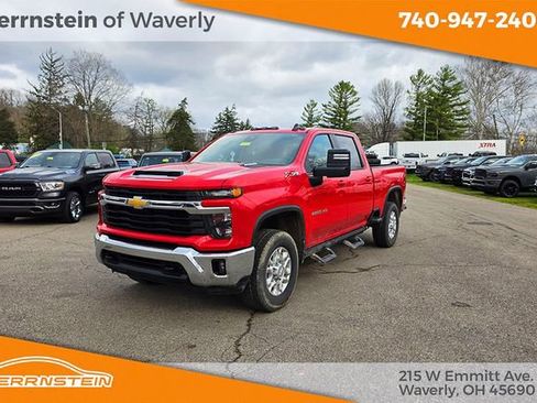 Used 2024 Chevrolet Silverado 2500 LT image 3