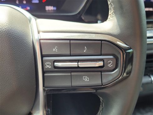 Used 2024 Chevrolet Colorado LT w/ LT Convenience Package image 21