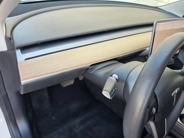 Used 2022 Tesla Model 3 Standard Range RWD image 14