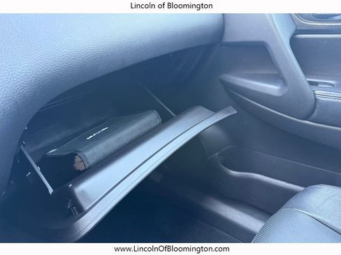 Used 2015 Nissan Rogue SL w/ SL Premium Package image 46