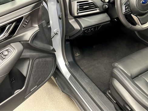 Used 2024 Subaru Outback Touring XT AWD/4WD image 8