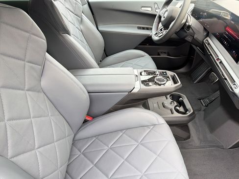 New 2026 BMW iX M70 image 31