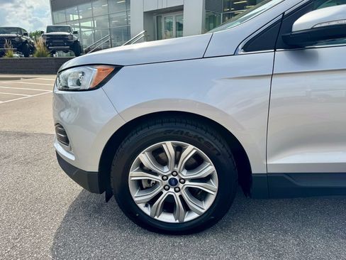 Used 2019 Ford Edge Titanium AWD/4WD image 35
