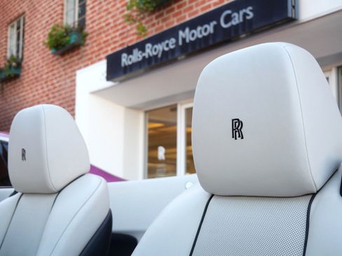Certified 2017 Rolls-Royce Dawn image 10