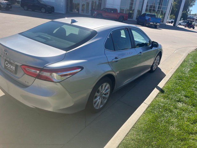 Used 2019 Toyota Camry LE FWD image 3