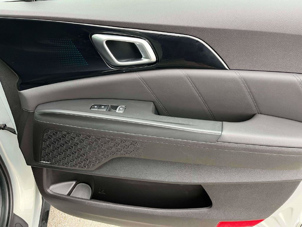 Certified 2026 Kia Carnival SX Prestige FWD image 11