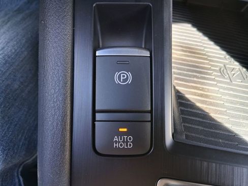 New 2026 Nissan Kicks SV w/ SV Premium Package image 17