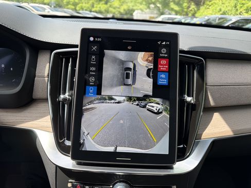 Used 2026 Volvo XC90 B6 Ultra w/ Protection Package Premier AWD/4WD image 25