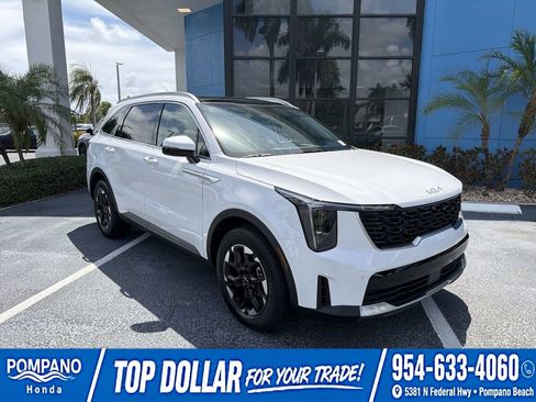 Used 2026 Kia Sorento S w/ S Panoramic Sunroof Package FWD image 2