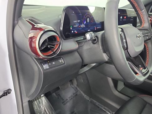 Used 2026 Chevrolet Equinox RS w/ Convenience Package III FWD image 13