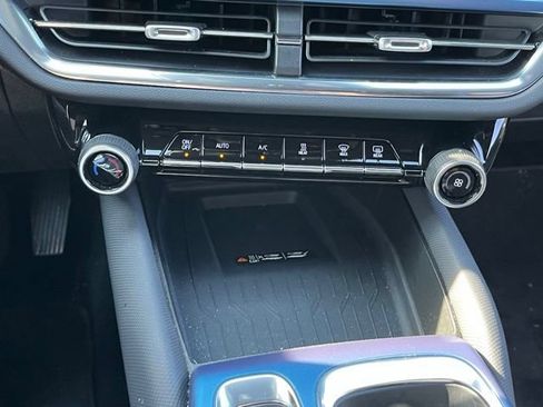 Used 2025 Chevrolet Equinox EV LT w/ Convenience Package FWD image 20