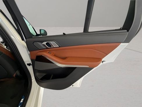 Used 2026 BMW X5 sDrive40i w/ M Sport Package image 27