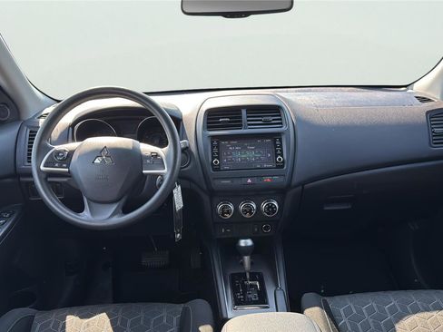 Used 2025 Mitsubishi Outlander Sport ES AWD/4WD image 10
