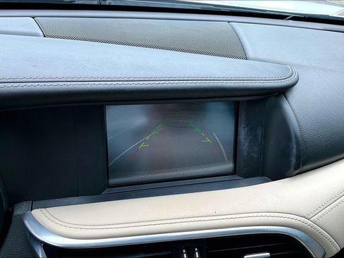 Used 2018 INFINITI QX30 Premium w/ Navigation Package FWD image 32