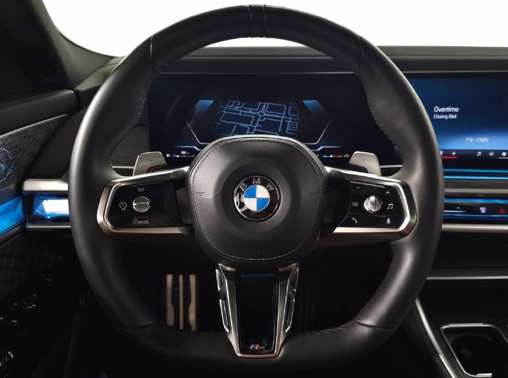 Used 2023 BMW 760i xDrive AWD/4WD image 21