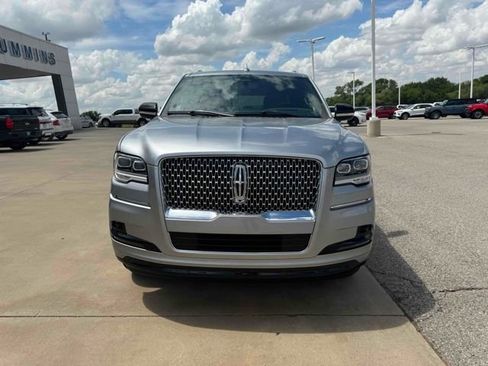 Used 2024 Lincoln Navigator L Reserve image 2