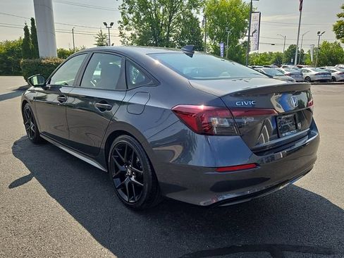 Used 2025 Honda Civic Sport image 4