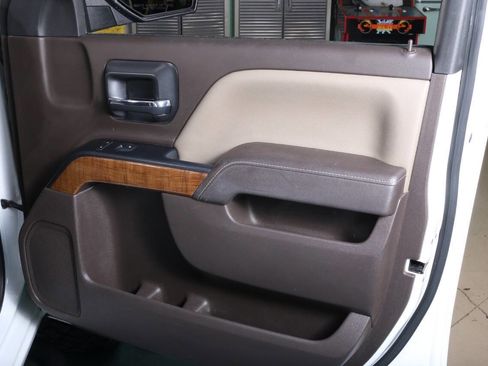 Used 2017 GMC Sierra 1500 SLE w/ SLE Value Package image 33