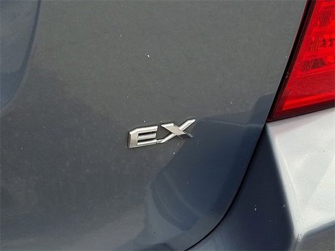 Used 2008 Kia Sedona EX image 30