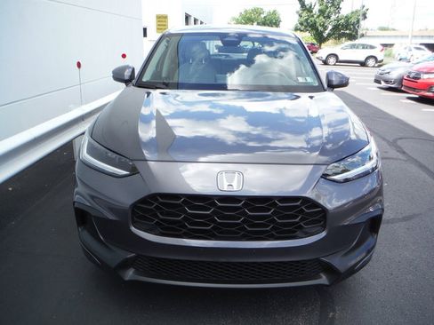 Used 2023 Honda HR-V LX image 3