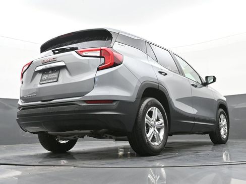 Used 2024 GMC Terrain SLE image 36