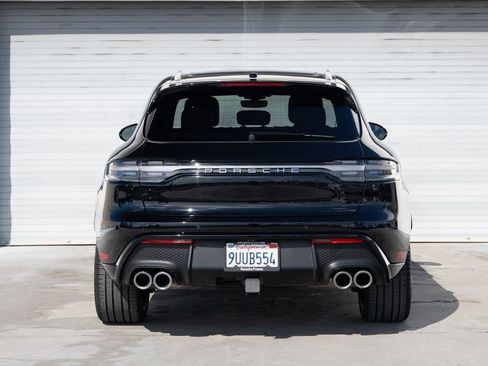 Certified 2025 Porsche Macan image 6