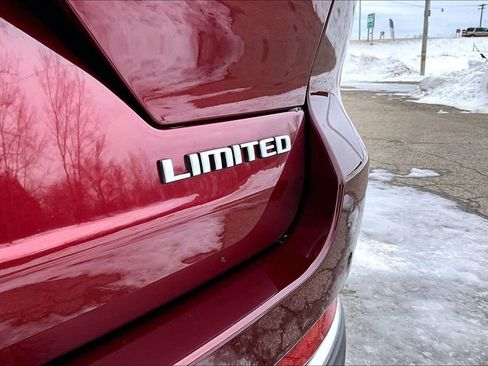 Used 2024 Jeep Grand Cherokee Limited image 8