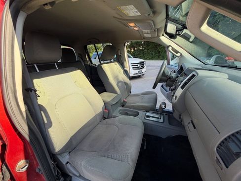 Used 2016 Nissan Frontier SV w/ SV Value Truck Package RWD image 15