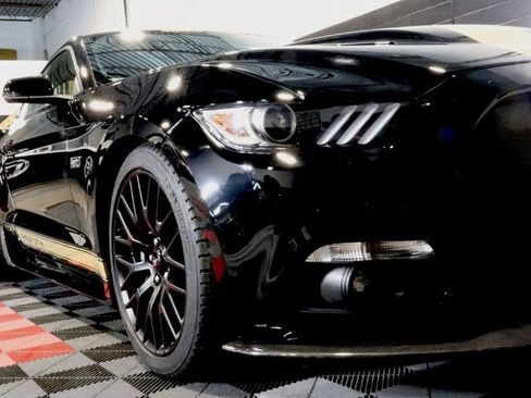 Used 2016 Ford Mustang GT Premium image 26