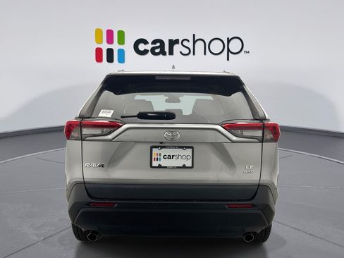 Used 2019 Toyota RAV4 LE AWD/4WD image 4