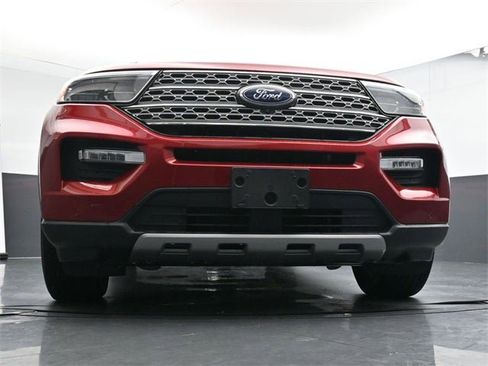 Used 2022 Ford Explorer Limited w/ Equipment Group 301A image 31