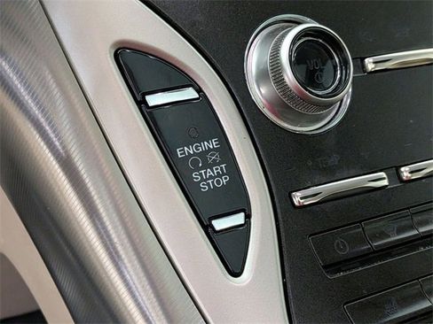 Used 2019 Lincoln Nautilus Select image 21