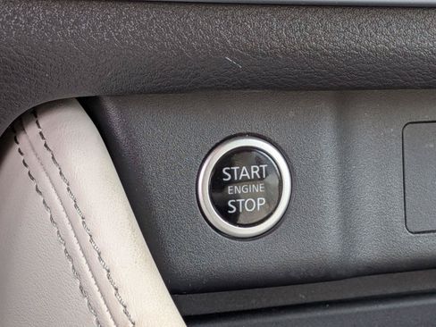 Used 2023 Nissan Rogue SL FWD image 15
