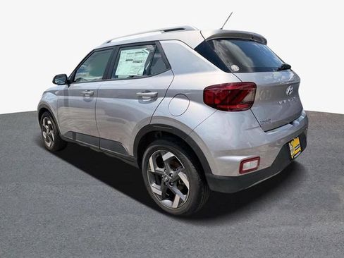 Certified 2026 Hyundai Venue SEL FWD image 2