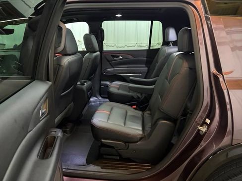 Used 2024 Chevrolet Traverse RS AWD/4WD image 19