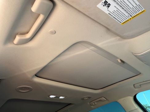 Used 2024 Buick Enclave Essence w/ Experience Buick Package image 10