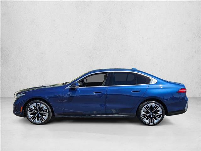 Certified 2024 BMW 530i w/ Convenience Package RWD image 9
