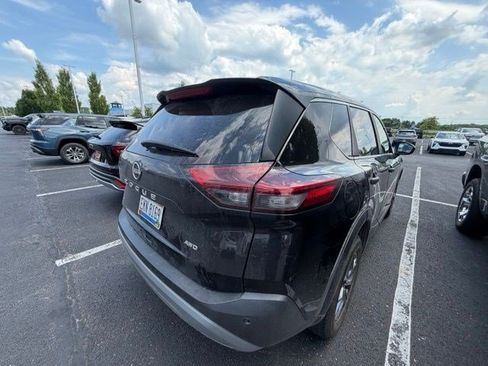 Used 2023 Nissan Rogue S AWD/4WD image 5