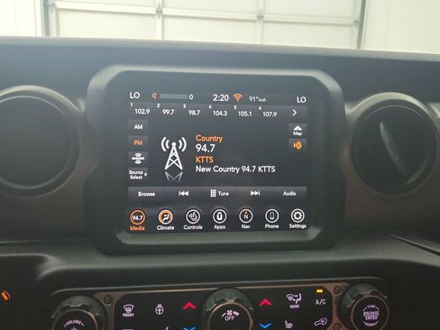 Used 2021 Jeep Wrangler Unlimited Sport AWD/4WD image 27