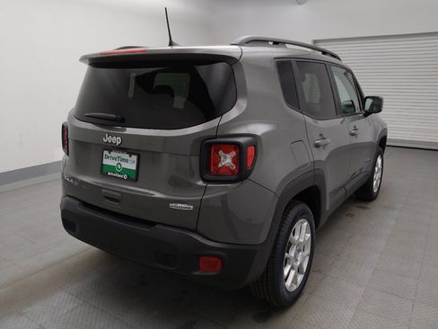 Used 2020 Jeep Renegade Latitude w/ Cold Weather Group AWD/4WD image 9
